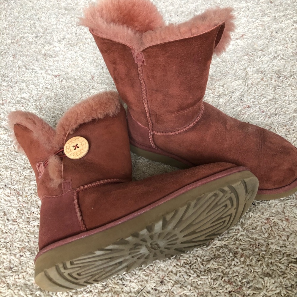 Bailey Button Uggs